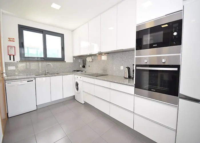 Family With Terrace And Pool Villa Foz do Arelho