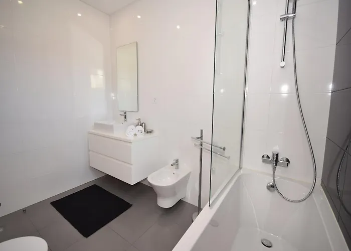 Family With Terrace And Pool Villa Foz do Arelho