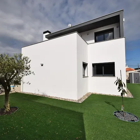 Family With Terrace And Pool ヴィラ *