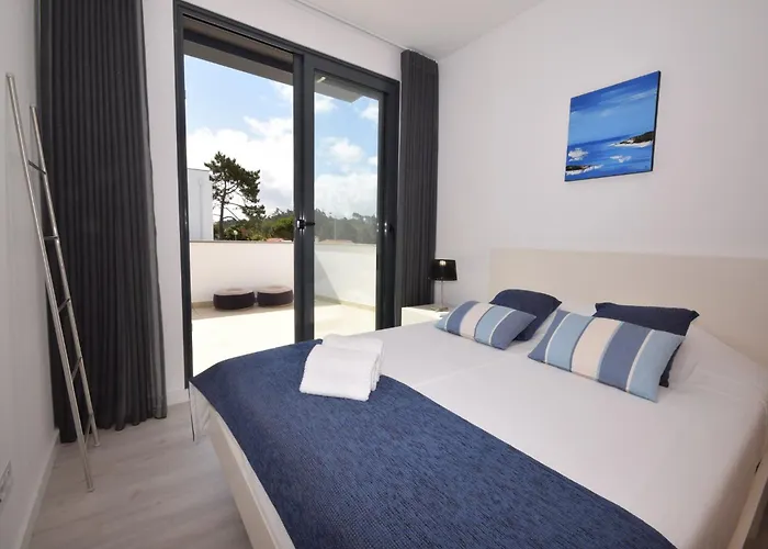 Family With Terrace And Pool Foz do Arelho