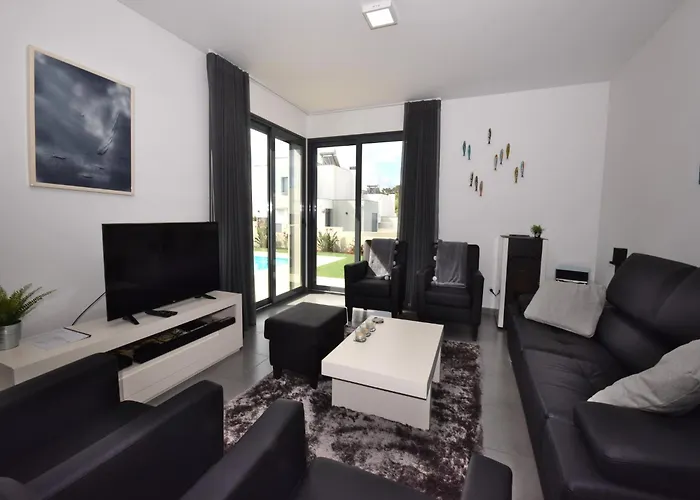 Villa Family With Terrace And Pool Foz do Arelho