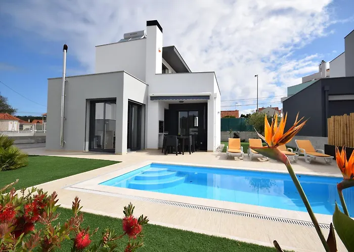 Family With Terrace And Pool Villa *