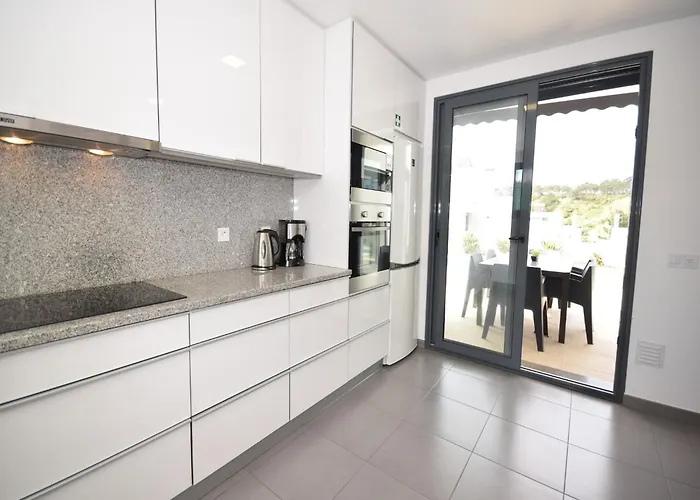 Villa Family With Terrace And Pool Foz do Arelho